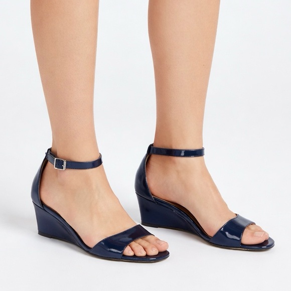 Manolo Blahnik Navy Blue Patent Leather Wedge Heel Sandals 38.5 Made in Italy